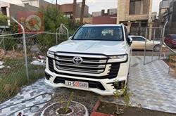 تۆیۆتا لاند کروزەر